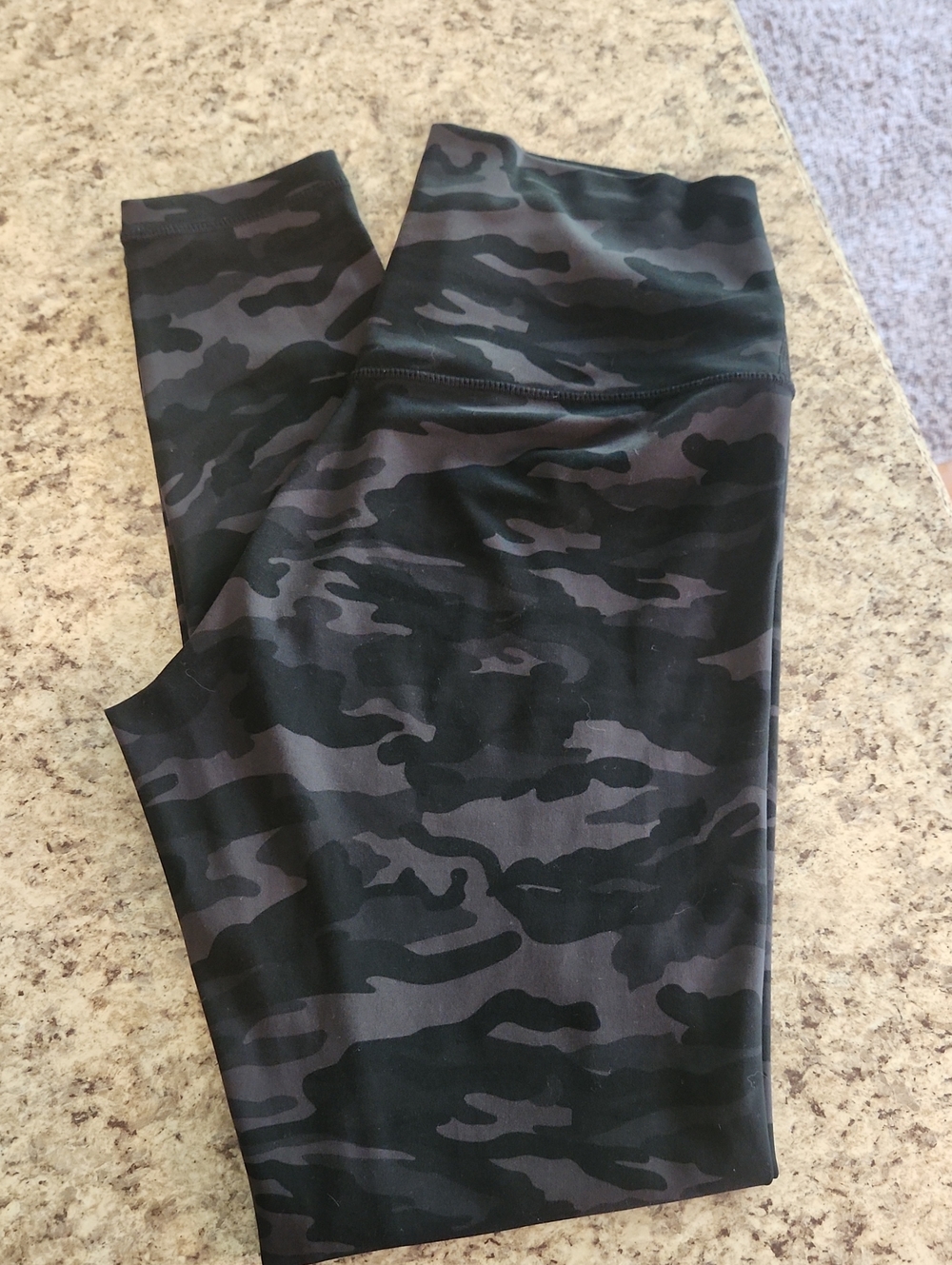 Camo High-Waist Leggings